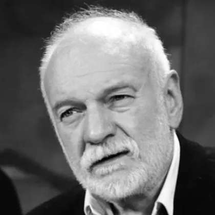 Внезапно рязко и страшно каквото беше чувството му за хумор