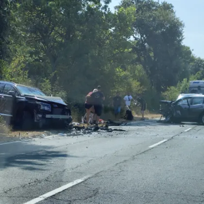 Тежка катастрофа стана днес във Варненско Два леки автомобила са