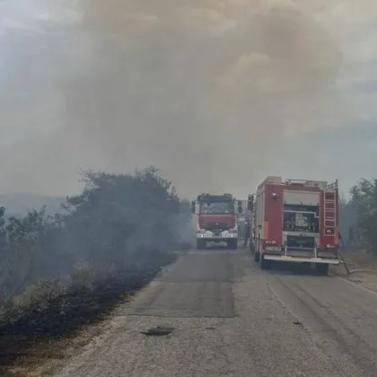 Отвориха магистрала Марица за движение след 8 часова обсада на огъня