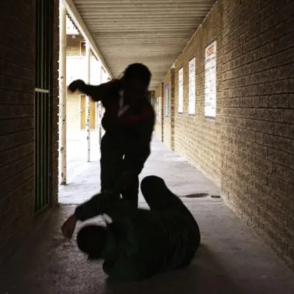 Седем души сред които и двама непълнолетни са задържани след