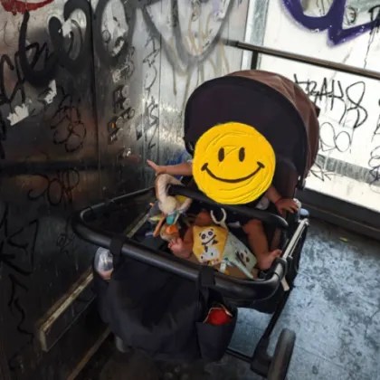 Снимка на асансьор на надлеза до стадион Спартак във Варна