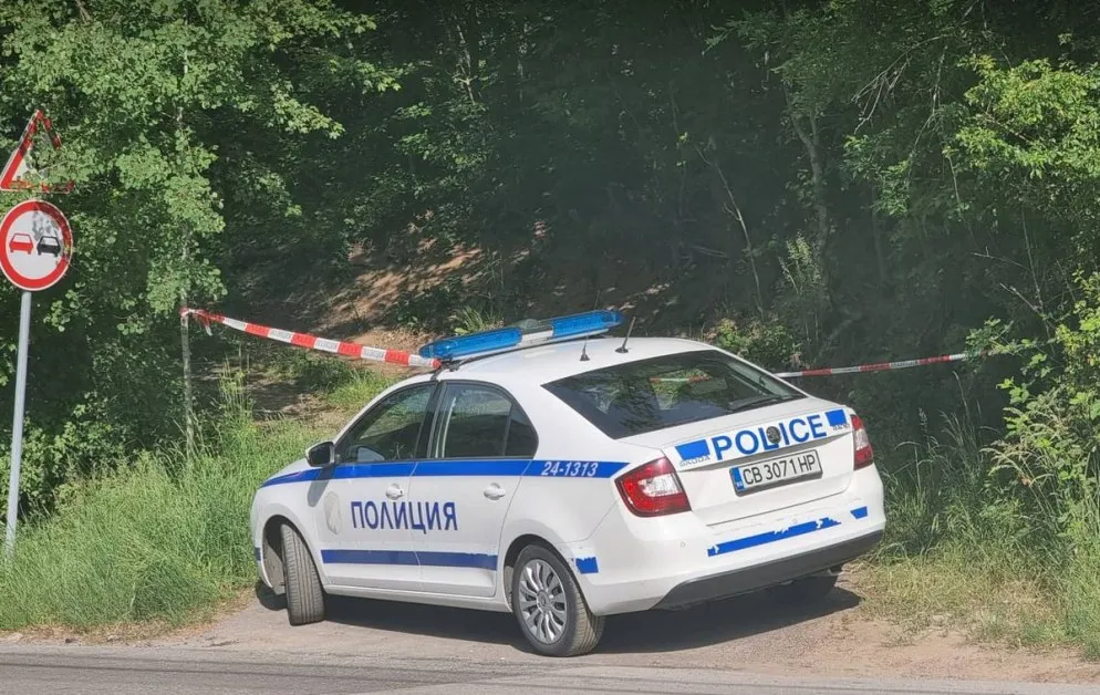 Мъж изби зъби на 19-годишен с палка, избяга