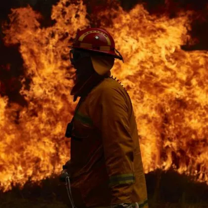 Голям горски пожар избухна тази вечер в София – между