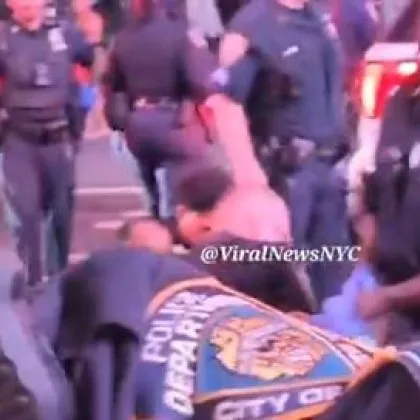 В ранните часове на събота трима души бяха простреляни на