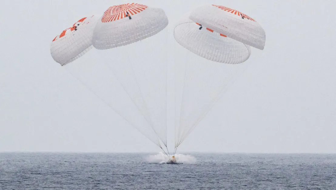 Астронавти се завърнаха на Земята с капсула на SpaceX след 5-месечен престой на МКС