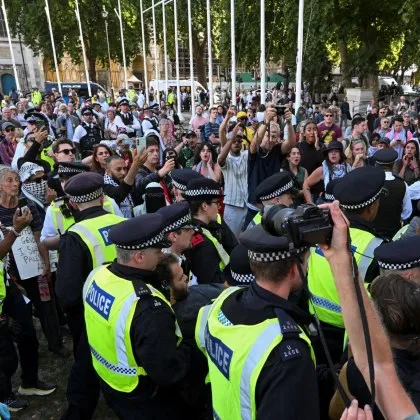 Броят на задържаните след протест в подкрепа на забранената във