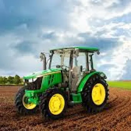 Мъж загина след като трактор премина през ниви и се