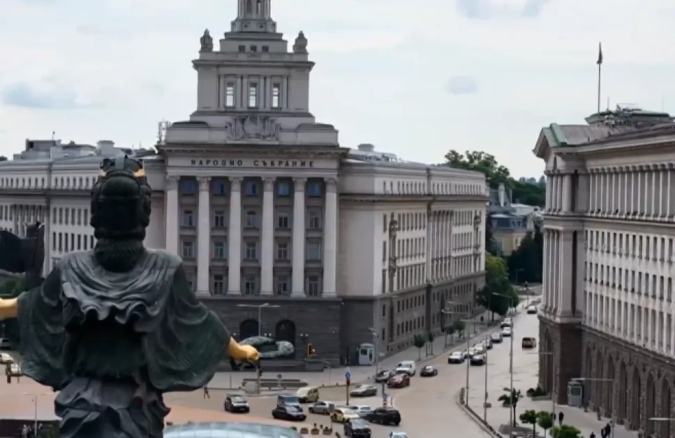 Има ли основания за съмнения за непрозрачни сделки на занижени цени