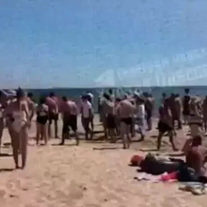 Трима души загинаха при експлозии след като морски мини бяха