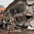 Десетки вторични трусове разтърсиха Турция