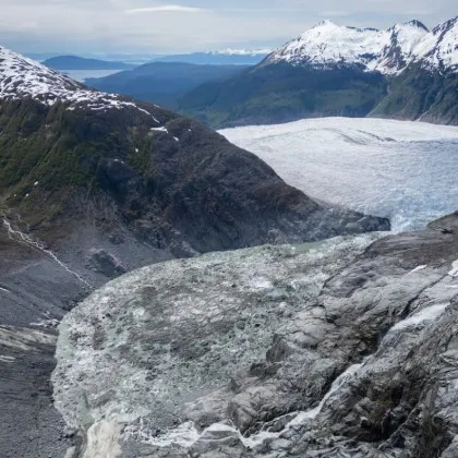Губернаторът на Аляска Майк Дънливи обяви извънредно положение в района
