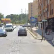 Опасна пешеходна пътека в София: Камиони преминават с висока скорост край майки с деца