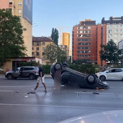 Пътен инцидент в столицата е станал този следобед Лек автомобил