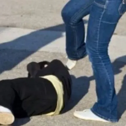 11 годишното момиче което беше пребито от ученичка на 13 години