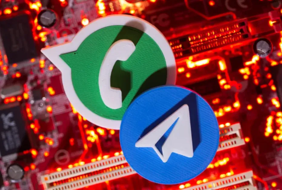Русия ограничава гласовите обаждания в WhatsApp и Telegram