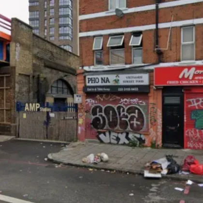 Лондонски ресторант беше затворен след като в камера за замразени