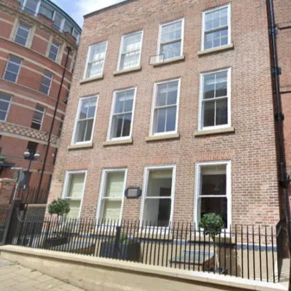 Бившият дом на лорд Байрон който е архитектурен паметник е