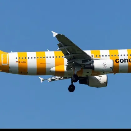 Пътници на полет DE1537 на Condor летящ от гръцкия остров