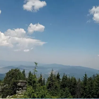 Понеделник идва със сланце и превялявания Сутринта времето ще е предимно