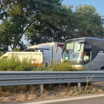 Тапата на АМ Тракия: Блъснали са се 4 камиона и кола, човек е в болница