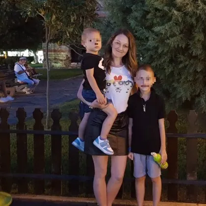 Изписани са от болницата двете момиченца които бяха пометени на тротоар