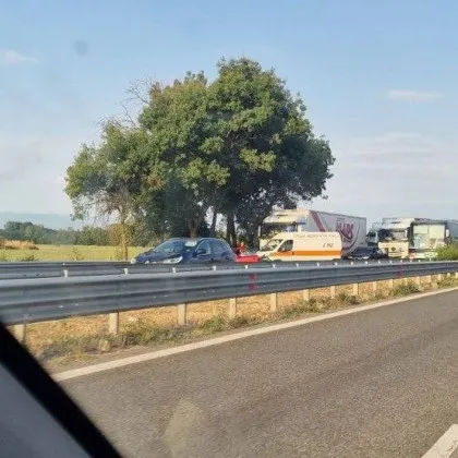 Инцидент на автомагистрала Тракия при 127 ия километър в посока Бургас