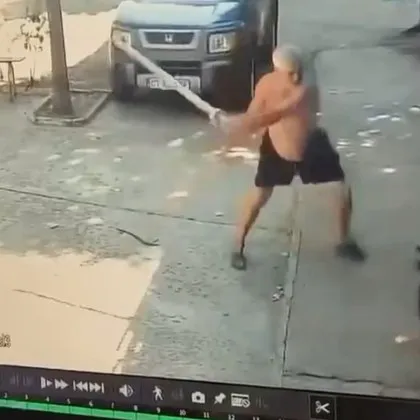 Желязко с желязна тръба наби сляпо куче в Казанлък ВИДЕО
