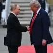 Игри на височина: Путин порасна или Тръмп се смали?