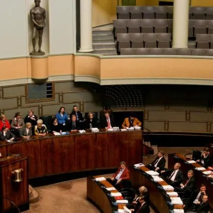 Според съобщенията член на финландския парламент се е самоубил в