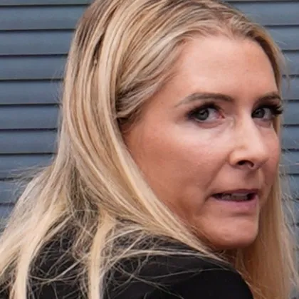 Член на кабинния екипаж на Virgin Atlantic е бил изваден