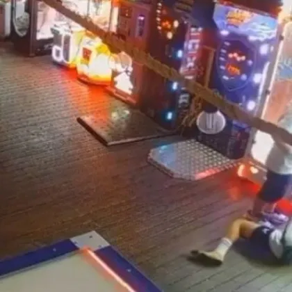 Срамна сцена от Стария град на Несебър обикаля социалните мрежи