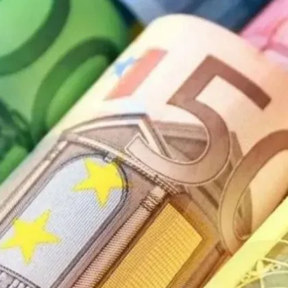 Отчетоха спад в цената на еврото