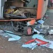 Сблъскаха се камион и мотор, жертвите са над 70