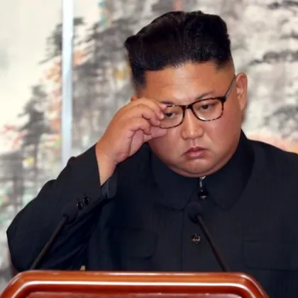 Севернокорейският ръководител Ким Чен ун похвали героичните севернокорейски войски сражавали се