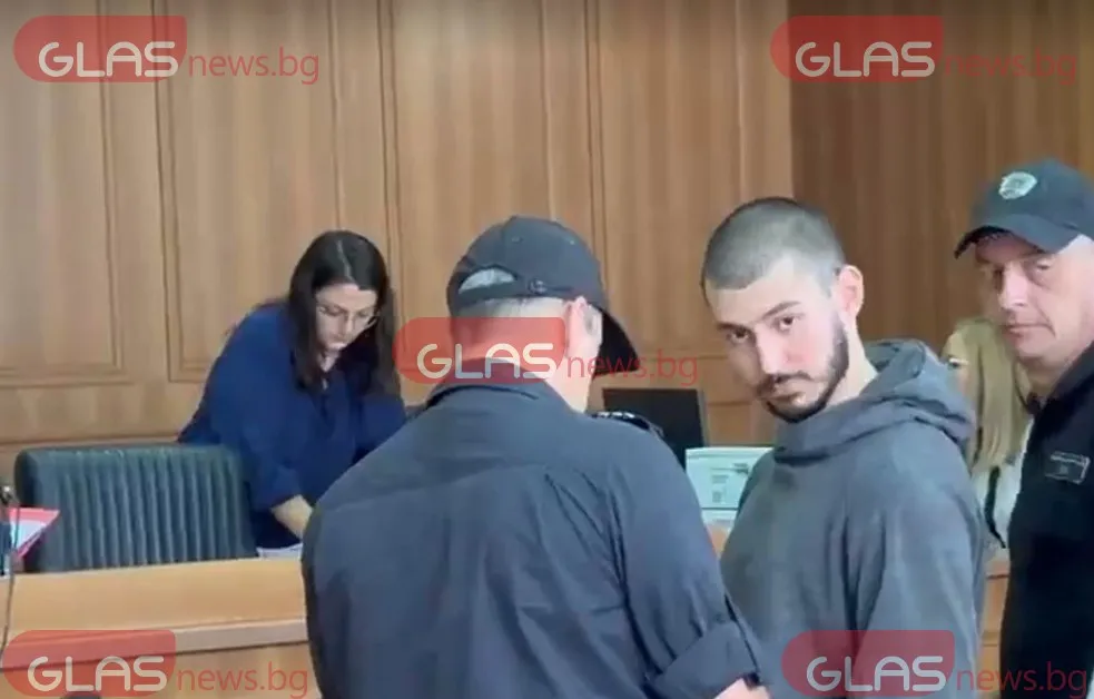 Ивелин, задържан за убийството в Първомай, застана пред съда СНИМКИ