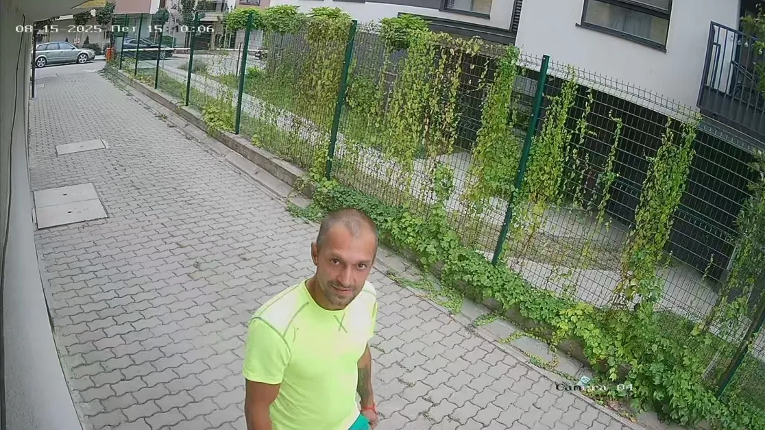 Мъж с хоби - серийно краде камери за видеонаблюдение СНИМКИ и ВИДЕО
