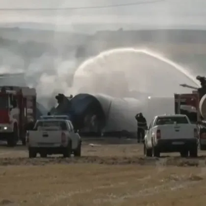 Преследване на каруца сблъсък между полицаи и тълпа хора прострелян