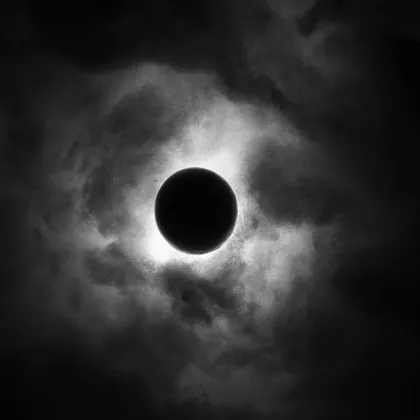 Има кървави супер и сини луни а след това има