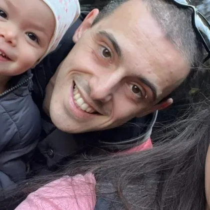 Трогателна история на едно младо семейство бе споделена в социалните