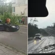 Гръмотевици, вятър и порой - буря удари части от България СНИМКИ+ВИДЕО