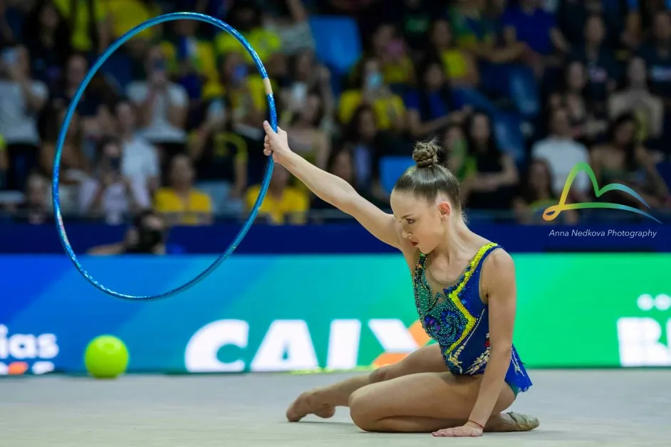 Сребърен медал за Стилияна Николова във финала на обръч