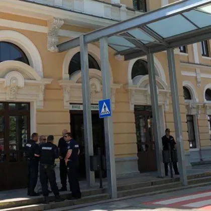 Сигнал за съмнителен багаж затвори ЖП гарата в Пловдив Служители