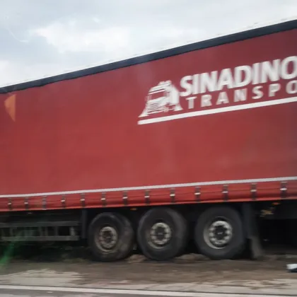 ТИР е катастрофирал тази сутрин на автомагистрала Тракия съобщават пътуващи