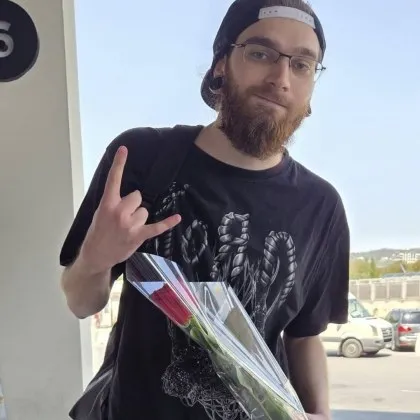 Младо момче успя да впечатли жена на автогара Варна а