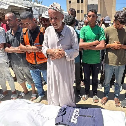 Петима журналисти от различни медии са сред най малко 20 души