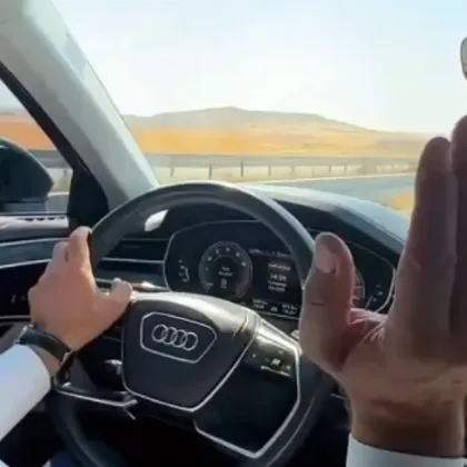 Турският министър на транспорта Абдулкадир Уралоолу е бил глобен за превишена