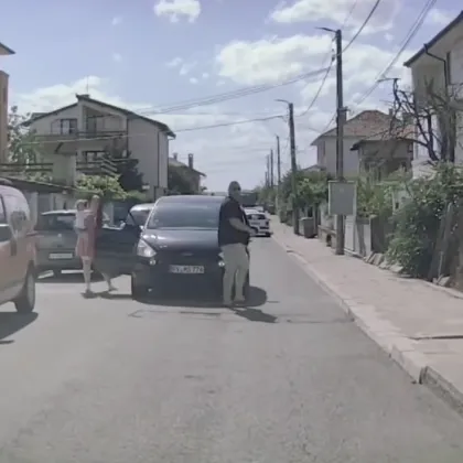 Ситуация с неправилно паркиране предизвика коментари в социалните мрежи Видео от