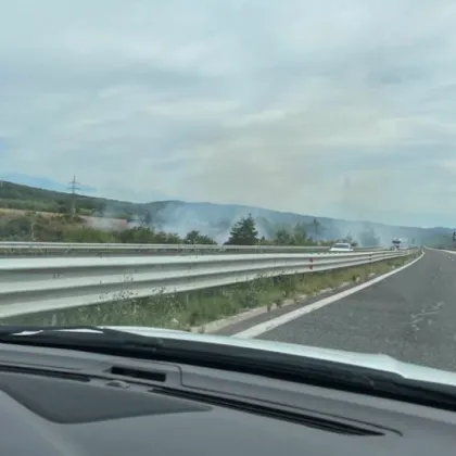 Пожар гори в този момент на автомагистрала Тракия За това