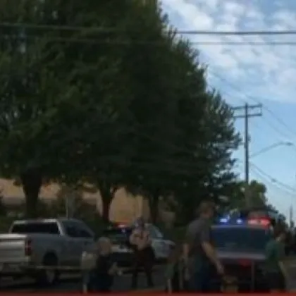 Стрелба е станала в католическо училище в Минеаполис Минесота съобщи