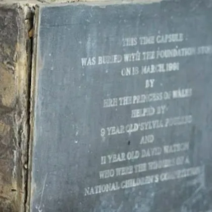 Капсула на времето заровена от принцеса Даяна през 1991 г